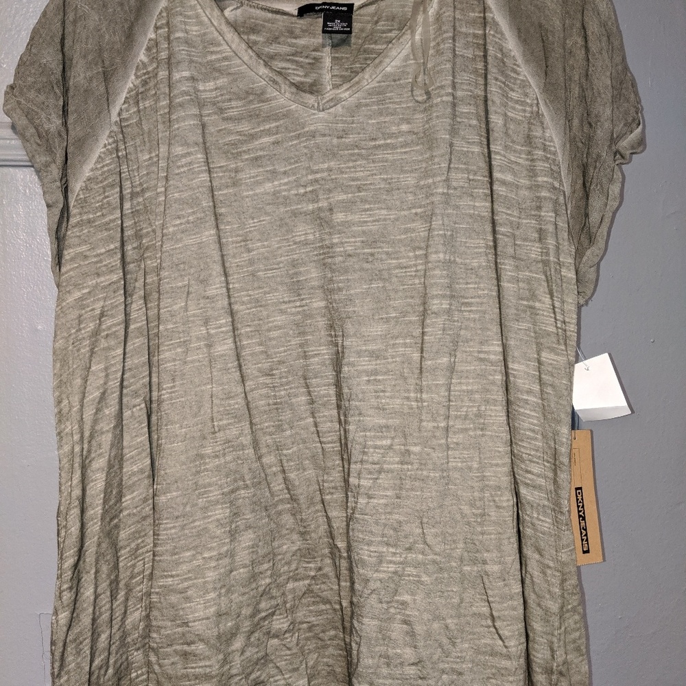 DKNY ladies top